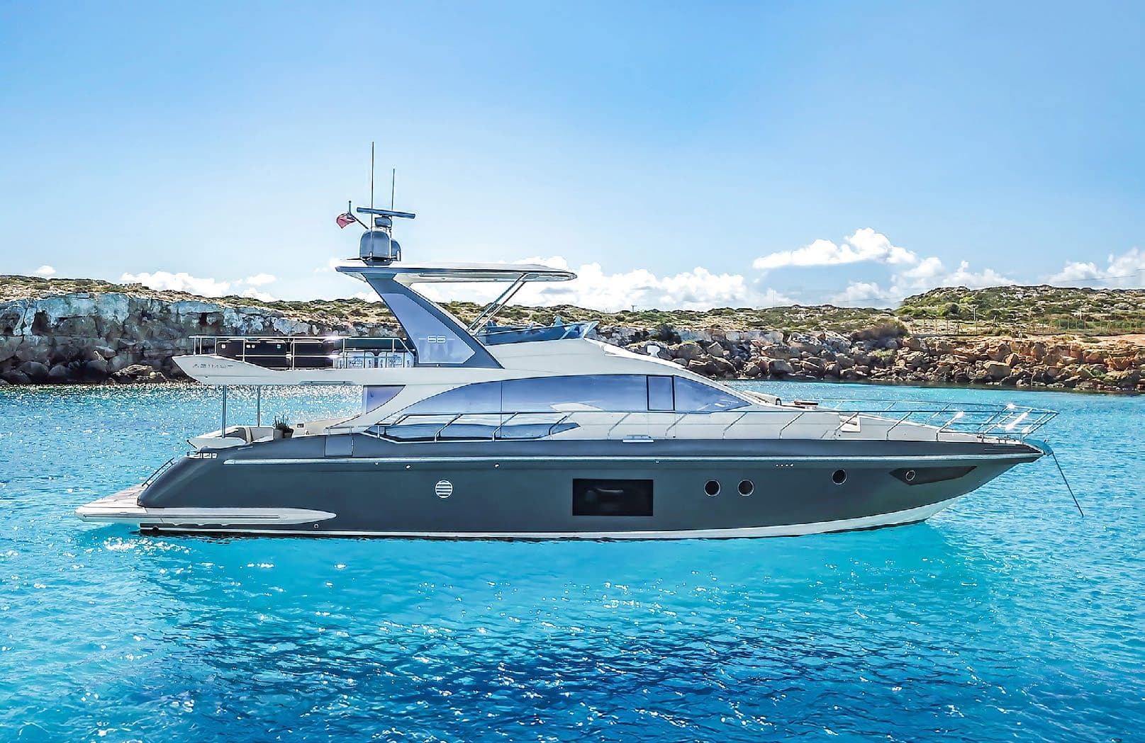 Azimut 66 motor yacht Sea Ya - crewed charter in Greek waters