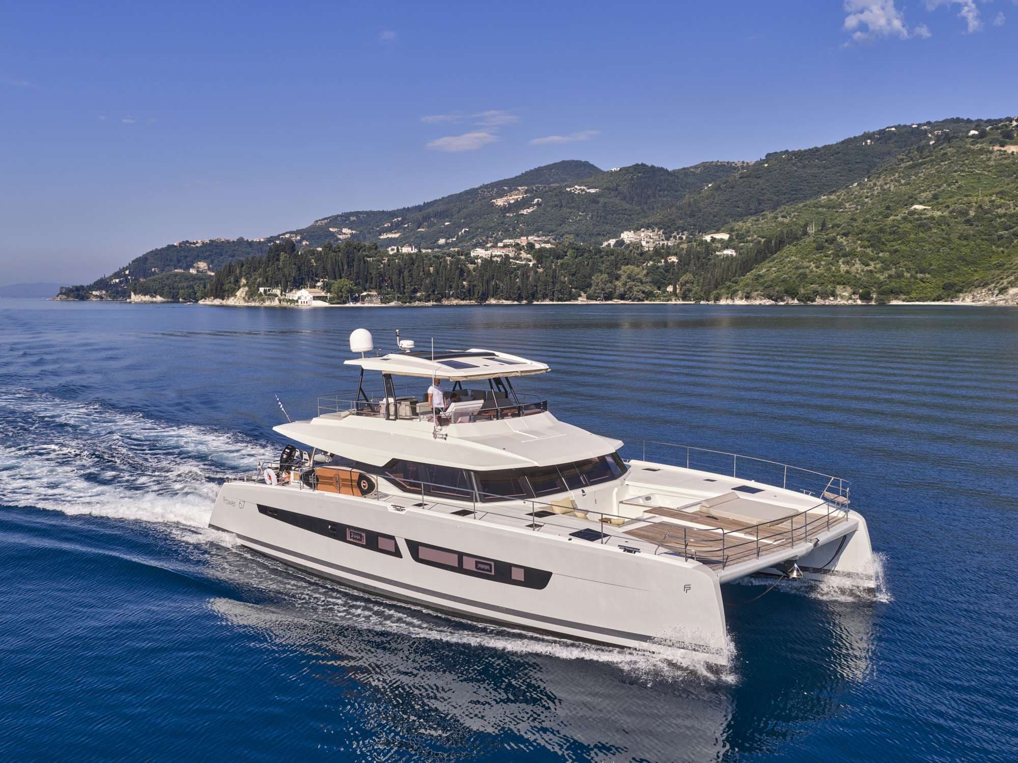 P/CAT ARIVA - luxury yacht charter Greece