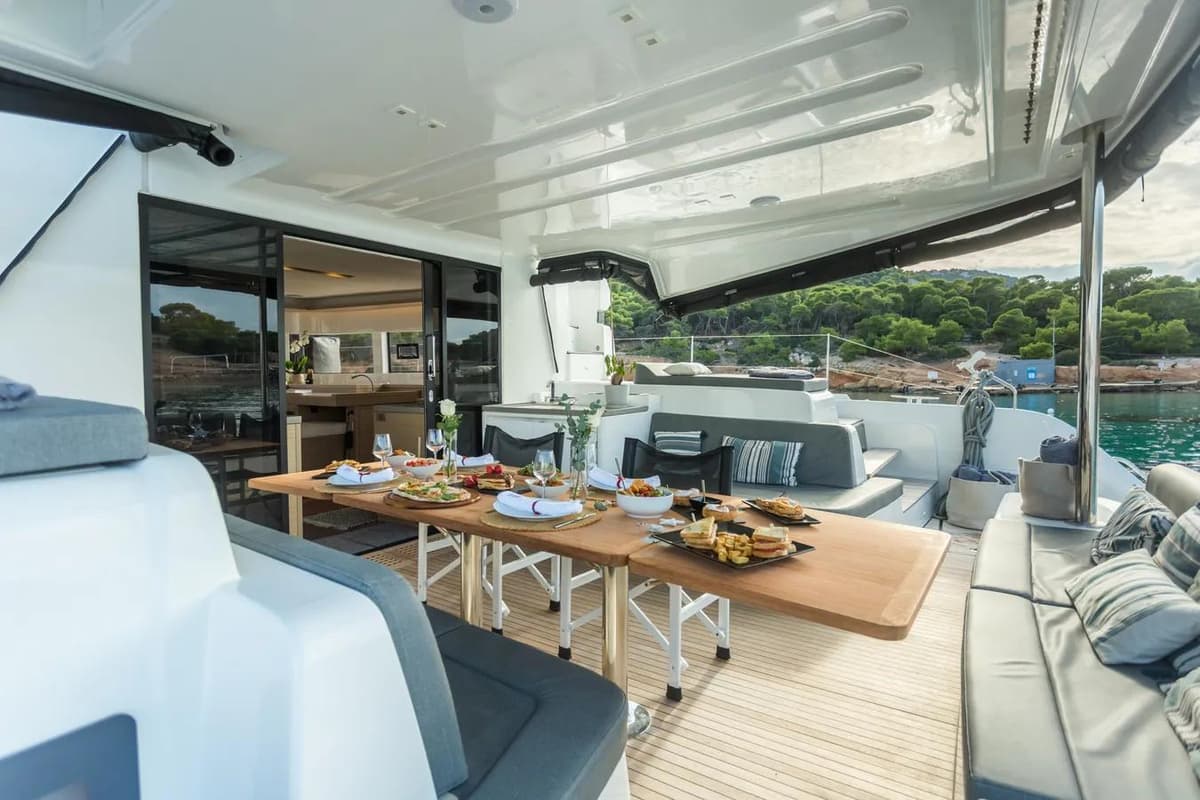 S/CAT Errant Vagabond — charter yacht in Greece, image 2